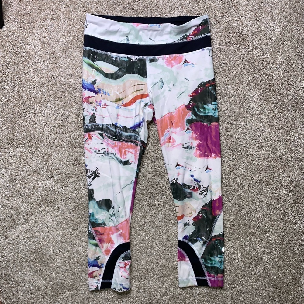Lululemon Run: Inspire Crop II Leggings Size 4 - Picture 5 of 8